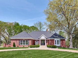 733 Hillenkamp Dr, Weldon Spring, MO 63304