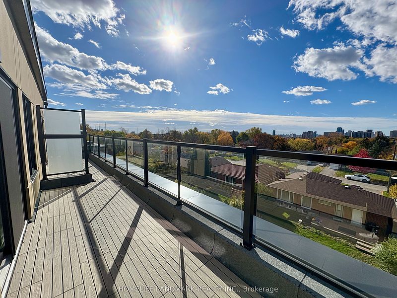 Toronto Townhouse for rent - 2 Bedrooms — photo 14