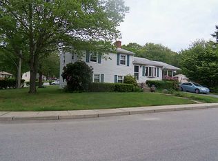 7 Englewood Rd, Coventry, RI 02816