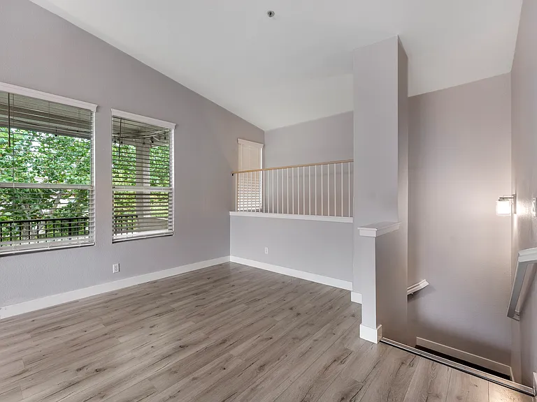 1007 Esparanza Way — Photo 14