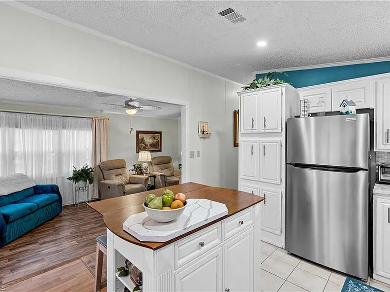 4751 Lafayette Ln W — Photo 6
