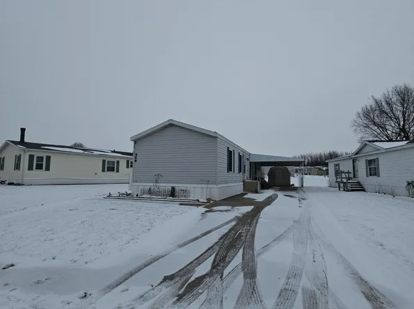 328 Pinewood Cir, Lima, OH 45804