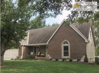 2019 SW 4th St, Lees Summit, MO 64081