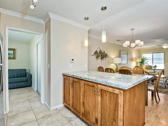 3rd image of 4524 Royal Oak Dr #4524