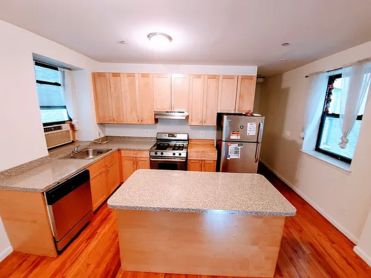 Rented by Compass | media 6