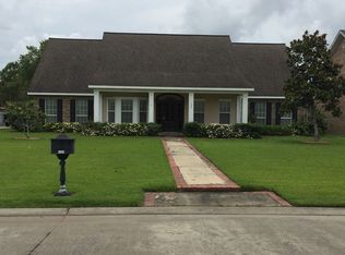 1332 Cambridge Ct, Lake Charles, LA 70605