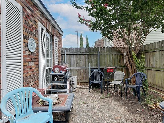 4th image of 200 Lodge Dr APT 307
