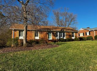 605 Meade Dr, Greensboro, NC 27410