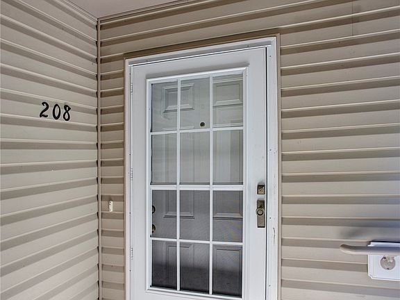 Welcome to 617 W Horton Way #208!