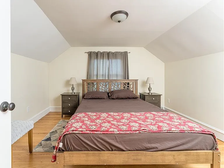95 Douglas Ave — Photo 18