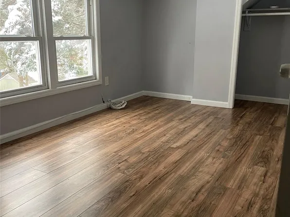 80 Hillwood Dr, Huntington Station, NY 11746