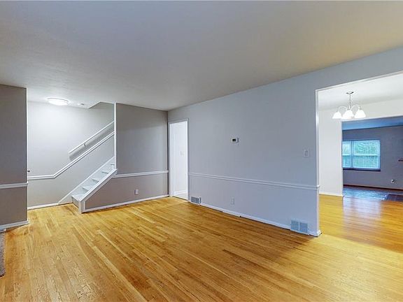 4th image of 2852 7th St