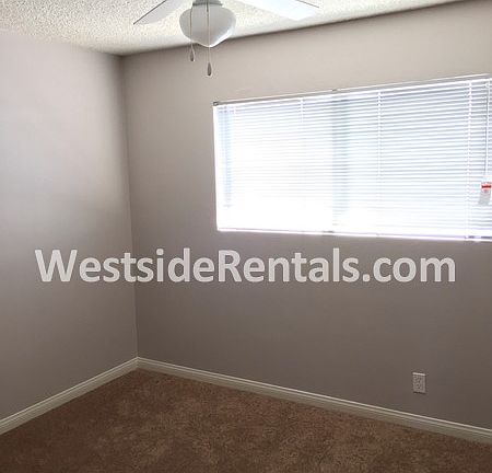 4th image of 14423 S Berendo Ave