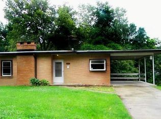 1711 Freeman Dr, Bellevue, NE 68005