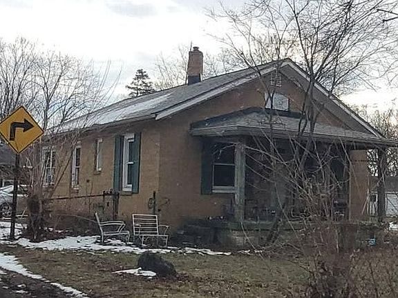 3rd image of 397 Richie Ave