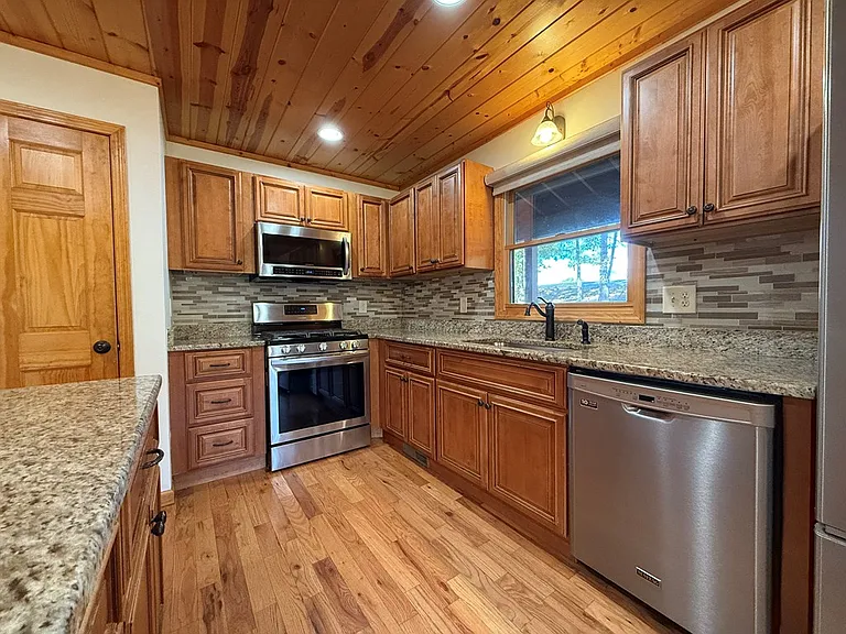 369 Farmer Cir — Photo 4