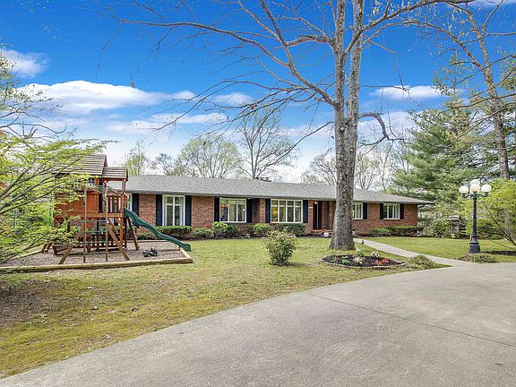 2nd image of 211 Meadowlark Trl