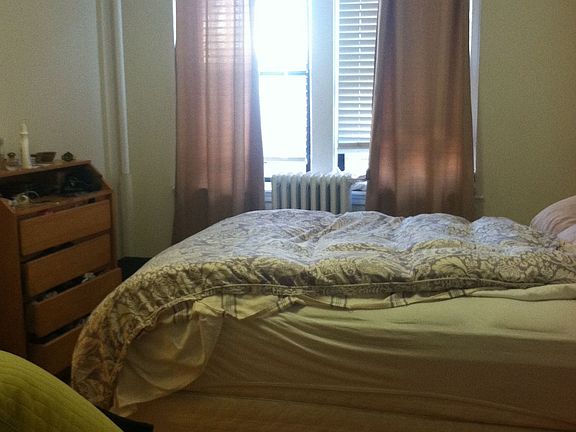 4th image of 141 Englewood Ave APT 21