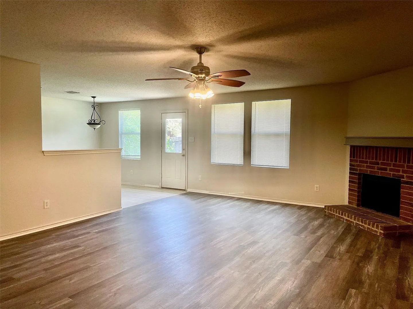 Beautiful 3-Bedroom, 2-Bath Home in Convenient McKinney Location! — Photo 4