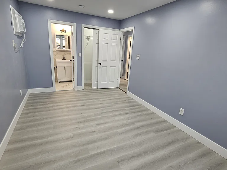 124 Leonard St #2 — Photo 4