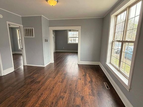 5th image of 202 S Gray Ave