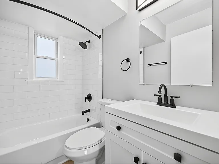 Oakley Square Fully Renovated Bathroom Oakley Square Fully Renovated Bathroom