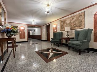 620 W Belmont, Chicago, IL 60657