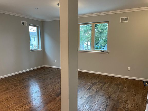 4th image of 132 Johnson Ave #A