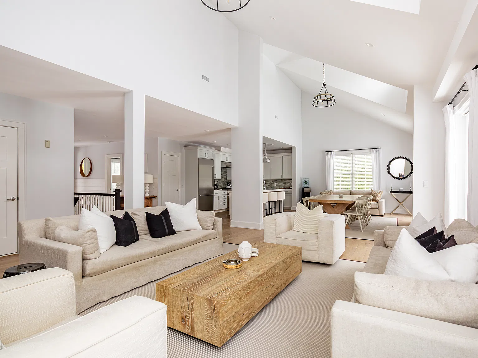 Stylish East Hampton, Springs Getaway — Photo 4