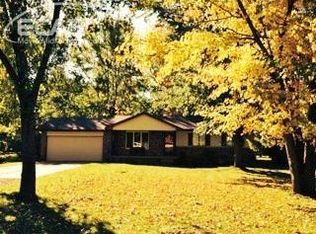 1078 Ransom Dr, Flint, MI 48507