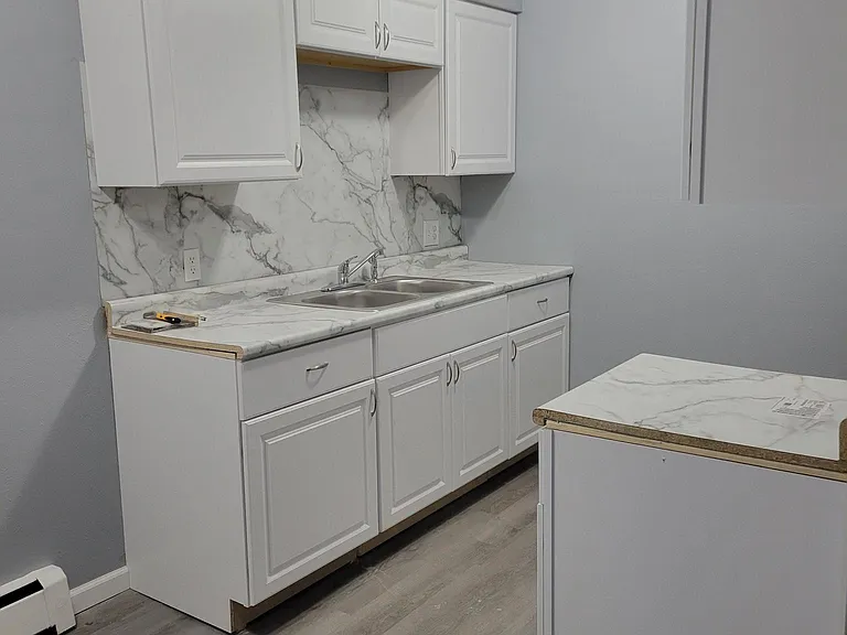 2044 Arlington Ave #1 — Photo 8