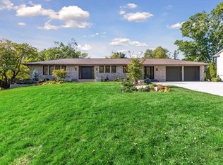 5708 Camelback Dr, Edina, MN 55436