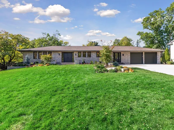 5708 Camelback Dr, Edina, MN 55436