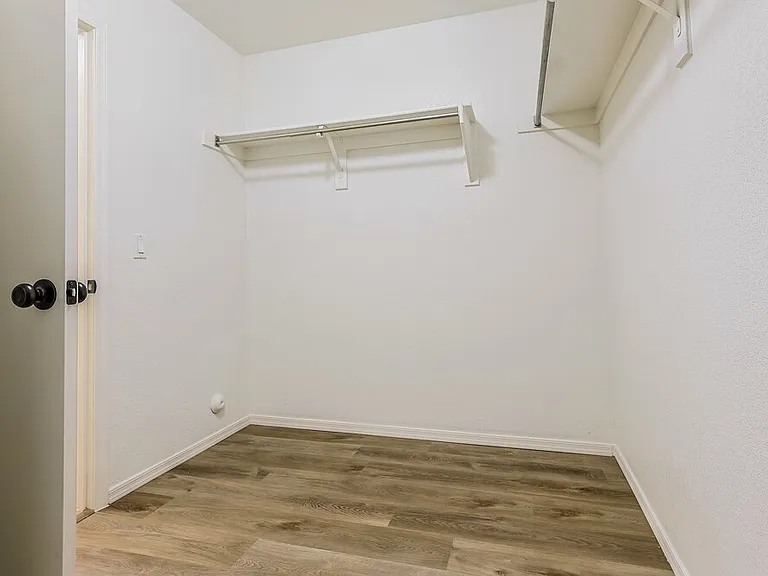 33897 N Wash View Rd — Photo 13