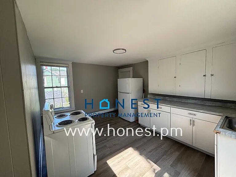 9 Maple St #4 — Photo 7