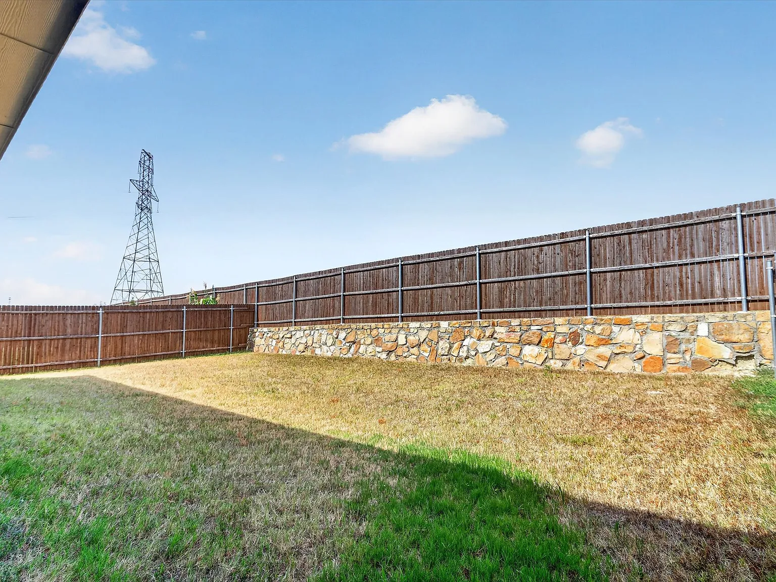 8613 Wildwest Dr — Photo 3
