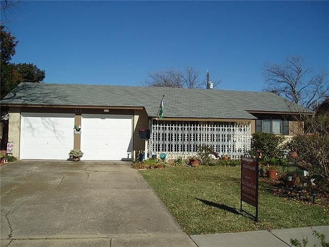 1st image of 617 Sunset Dr