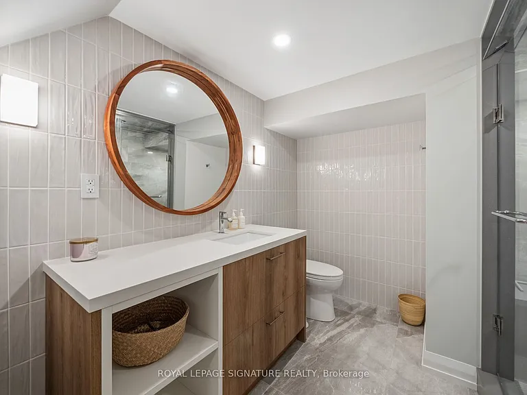 74 Fallingbrook Dr — Photo 30