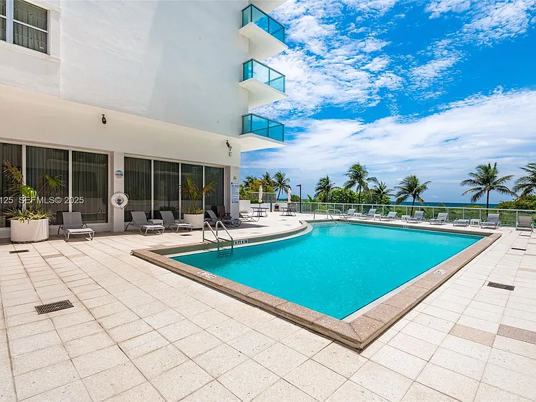 9511 Collins Ave #811 — Photo 20