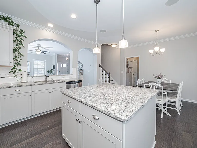 103 Dogwood Blossoms Dr — Photo 11