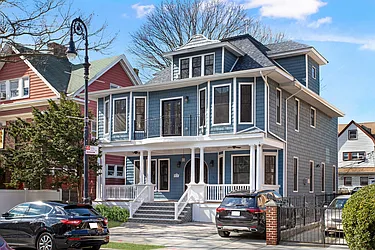 18 Buckingham Road in Prospect Park South