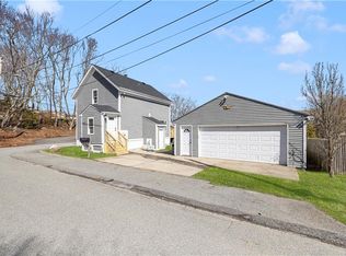 2 Birch St, Tiverton, RI 02878