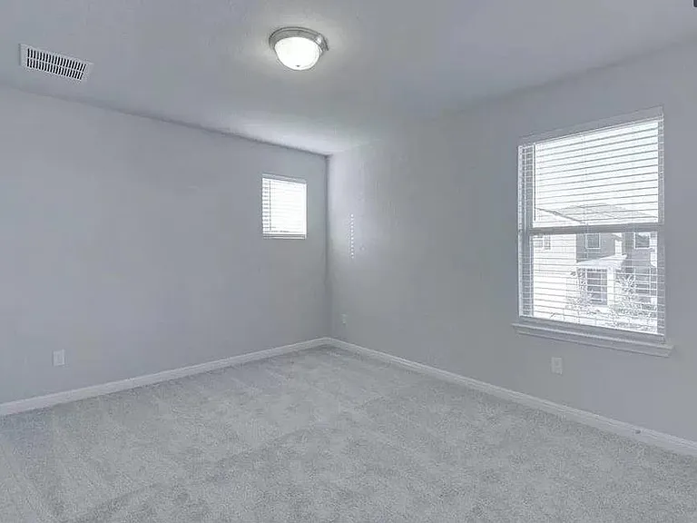 1605 Torre St — Photo 18