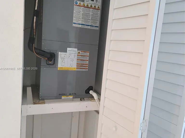 1141 SW 8th Ter — Photo 17