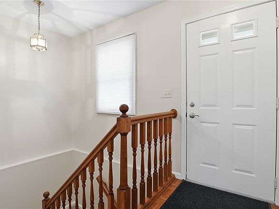 4th image of 10 Brimley Mnr