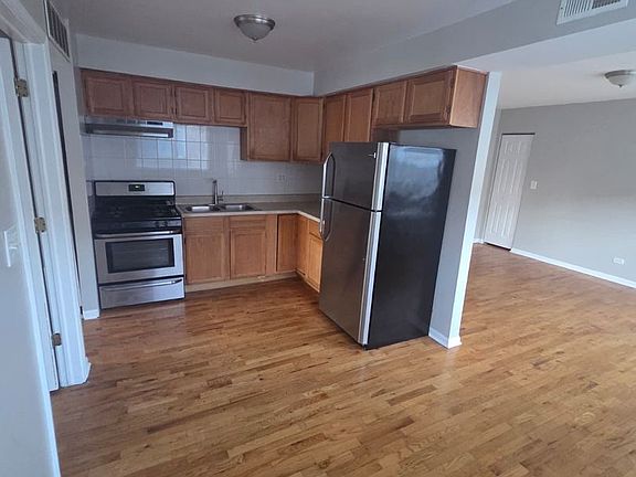 4th image of 1840-54 S Fairfield Ave #1846-2W