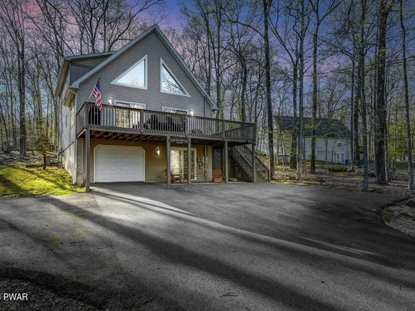 156 Lamplighter Ln, Lackawaxen, PA 18435