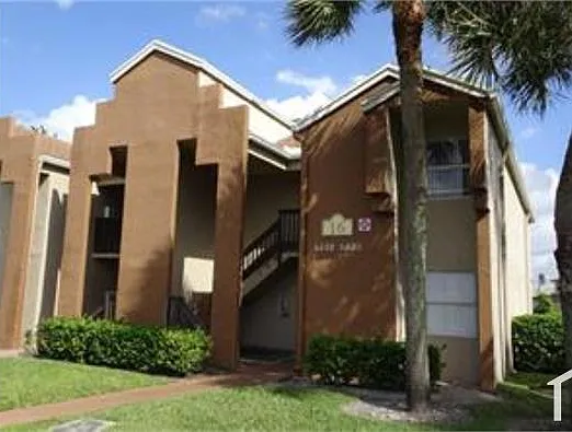 725 SW 113th Way #725