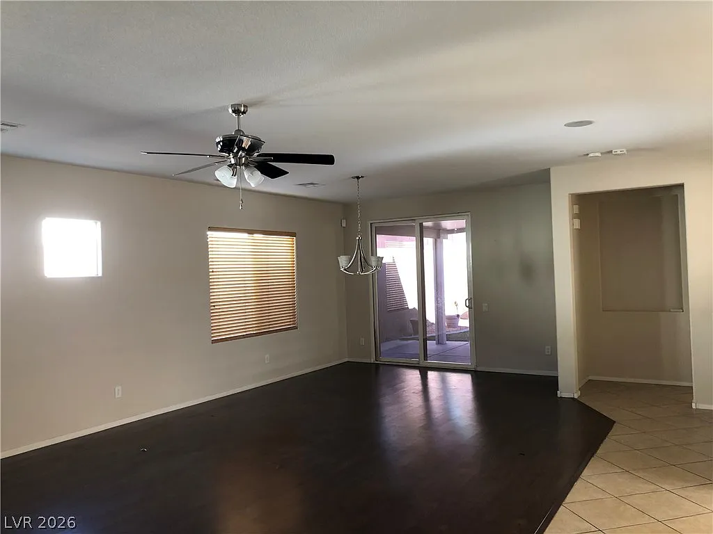 3 bed, 2.0 bath, 1884 sqft, $2,300 — Photo 4