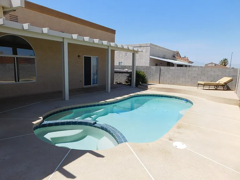 400 Opal Dr — Photo 42